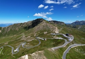 Referenzfoto für Luftbilder. Großglockner in Österreich